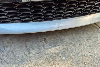 paraurti anteriore toyota corolla