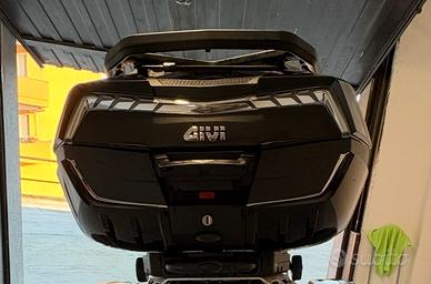 Bauletto GIVI con trolley