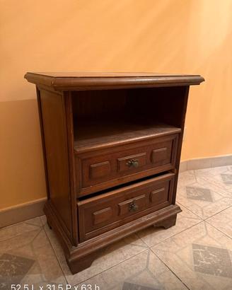 Mobiletto con vano e 2 cassetti stile classico