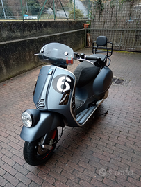 Vespa GTS 300 Sei Giorni