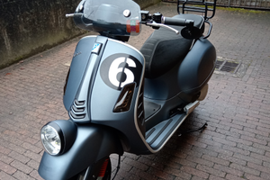 Vespa GTS 300 Sei Giorni