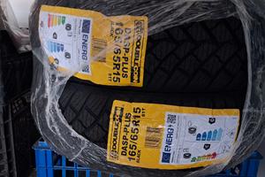 Doublecoin 4 Stagioni M+S 165/65 R15 Smart 453