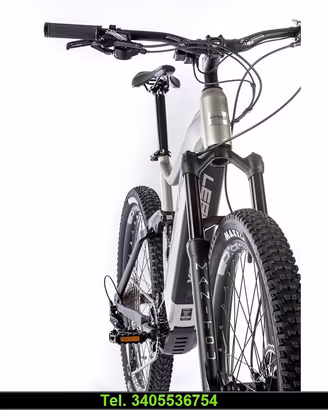 Acron argento nuova motore 95nm batteria 720wh