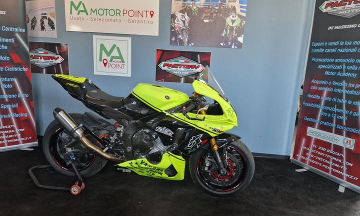 Yamaha YZF R1 RACING O STRADALE