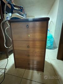 Cassettiera con ruote e asse da stiro
