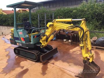 Miniescavatore Yanmar B12