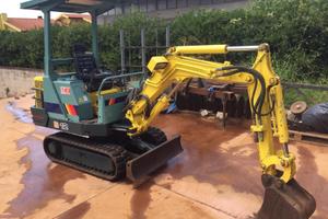 Miniescavatore Yanmar B12