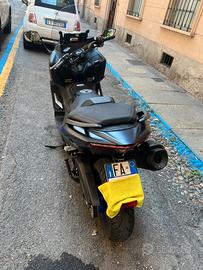 YAMAHA TMAX 560