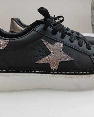 scarpe sportive nuove