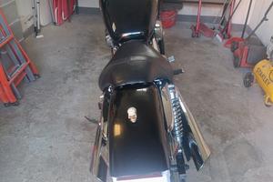 Honda vfc custom 750