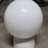 Lampadario a sfera in vetro
