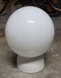 Lampadario a sfera in vetro