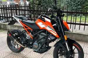 KTM Duke 125
