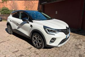 Renault Captur ibrida Plug-in