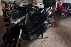 Beverly 125cc anno 2004