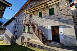 Villetta a schiera di 137 m² con più di 5 locali a