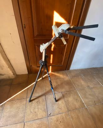 Cavalletto manutenziione bicicletta