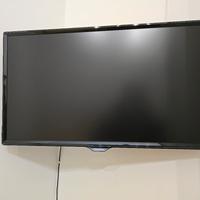 Televisore HD Samsung 28 pollici con telecomando 