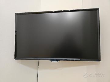Televisore HD Samsung 28 pollici con telecomando 