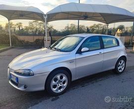 Alfa Romeo 147 1.9 120 CV 5 porte interni pelle