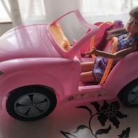 Auto con Barbie