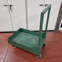 Carrelli portaoggetti