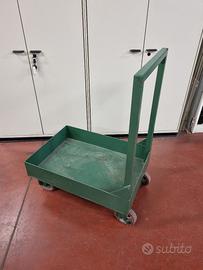 Carrelli portaoggetti