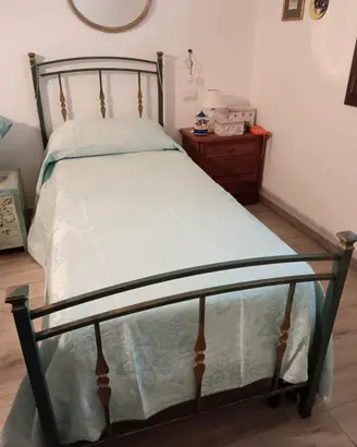Letto singolo in ferro battuto 
