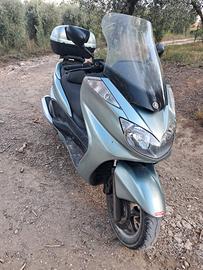 Scooter yamaha 400