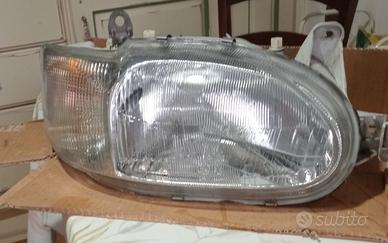faro anteriore dx Ford escort