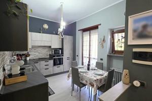 Appartamento di 125 m² con 5 locali e box auto a N