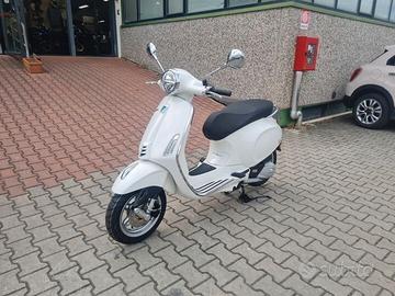 Vespa Primavera 125
