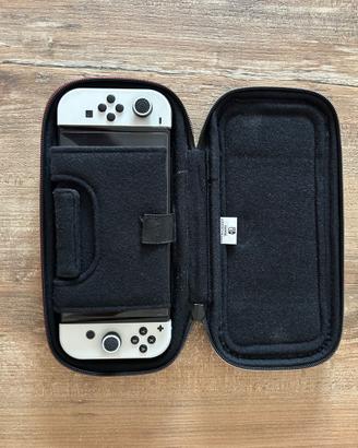 NINTENDO SWITCH-OLED