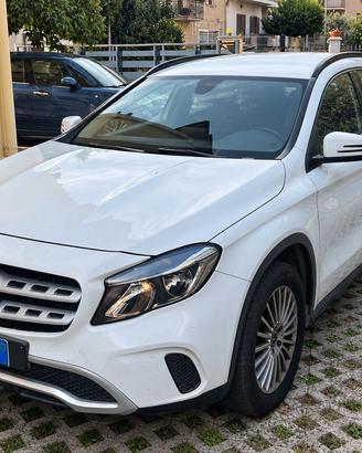 Mercedes GLA 200 d automatica - 2019 - 124.000 km