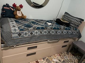 letto singolo senza materasso  già smontato 