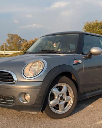 Mini One Ray 1.4 Benzina /GPL – 2010 – 166.000 km