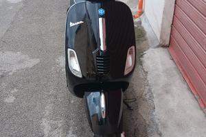 Piaggio Vespa 50 