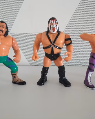 3 action figures Hasbro Wrestling WWF Anni 90