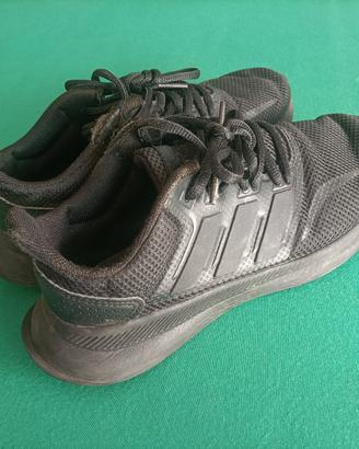 Adidas scarpe 