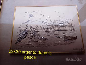 quadro in argento .  Soggetto pescatori. firmato.