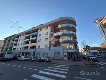 4 LOCALI A MONCALIERI