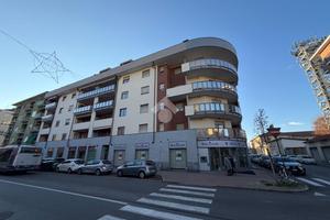 4 LOCALI A MONCALIERI