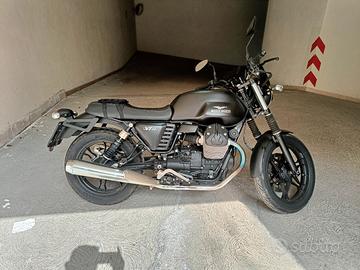 Moto Guzzi V7 II Special - Solo 6.300 km 