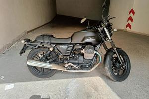 Moto Guzzi V7 II Special (2016) - Solo 6.300 km 