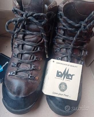 scarponi da montagna 