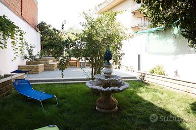 Appartamento vacanze con giardino a Roccalumera