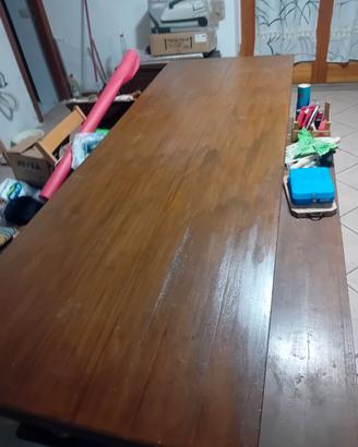 Tavolo in legno massello