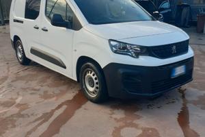 Peugeout Partner