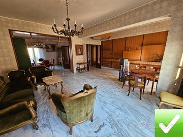 Ampio Appartamento Via Verdirame 226 Mq