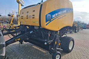 Rotopressa New Holland RB 150 SuperFeed